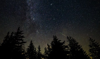 Veja imagens da chuva de meteoros Perseidas em seu auge