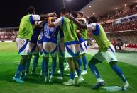 Cássio pega pênalti, Cruzeiro bate CRB e avança na Copa do Brasil