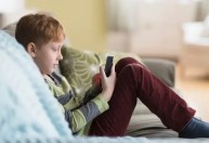 7 em 10 garotos nos EUA veem conteúdos sobre "masculinidade", diz estudo