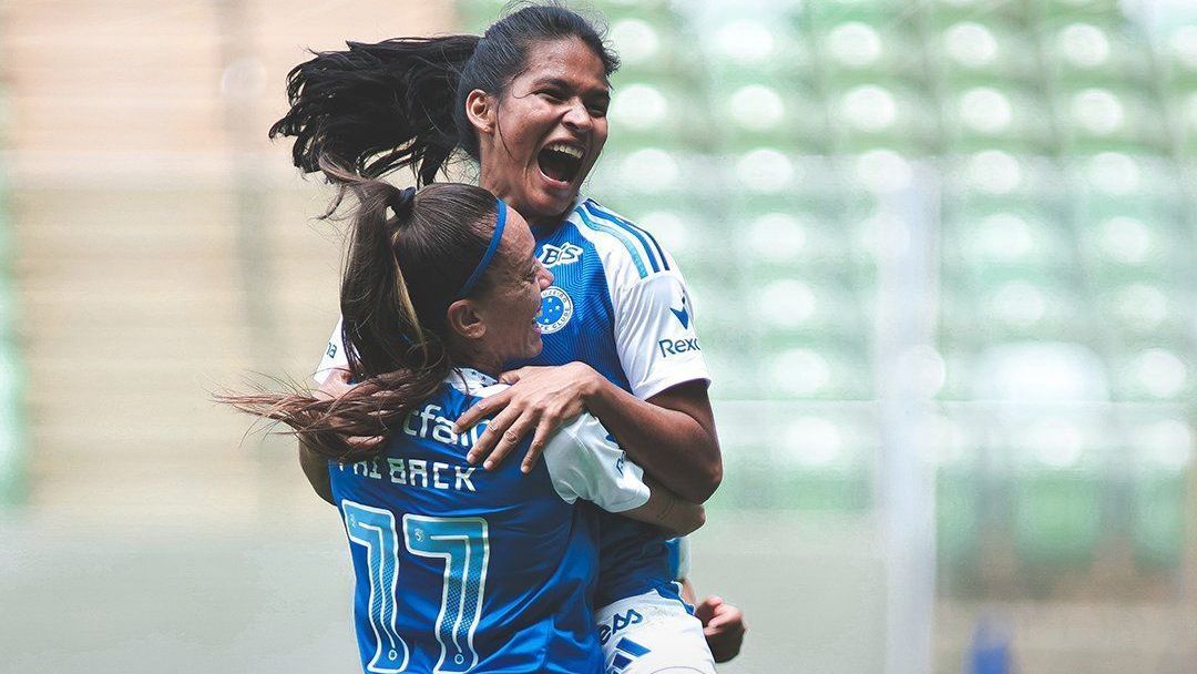 Jogadoras do Cruzeiro comemoram classificação no Brasileirão Feminino