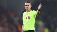 Ex-árbitro da Premier League é banido após xingar Klopp em vídeo