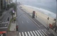 Frente fria traz chuva e ressaca com ondas de até 2,5 m no Rio