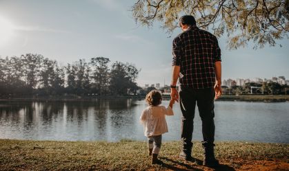 Dia dos Pais: por que no Brasil é comemorado em agosto?