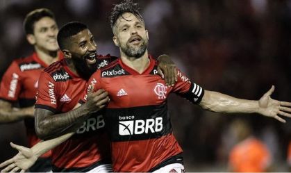 Ídolo do Flamengo, Diego Ribas foca no Ironman e faz primeira prova