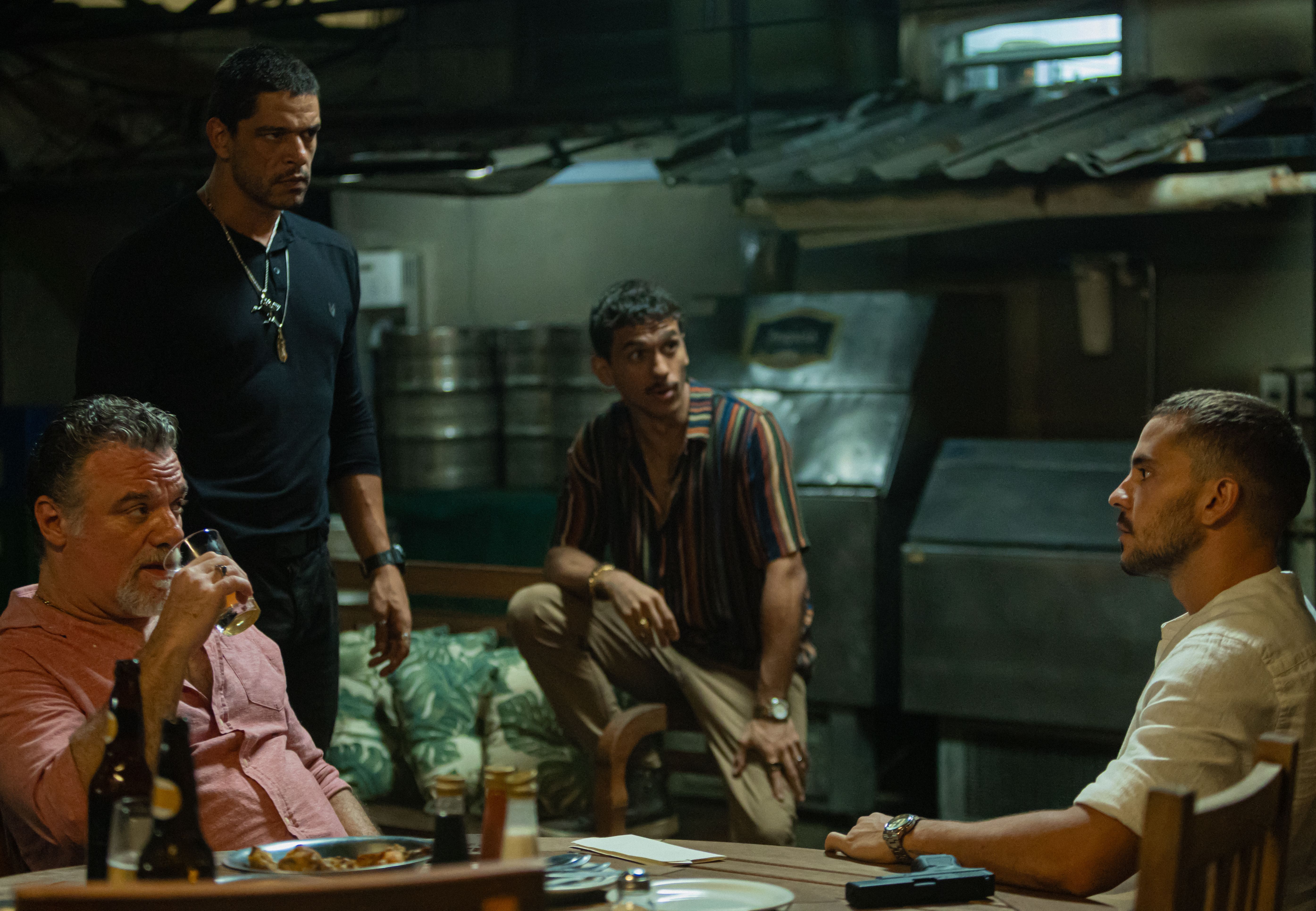 Cena de "Os Donos do Jogo", série da Netflix sobre o jogo do bicho carioca