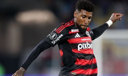 Emerson Royal deixa Flamengo x Inter com problema físico e vira incógnita