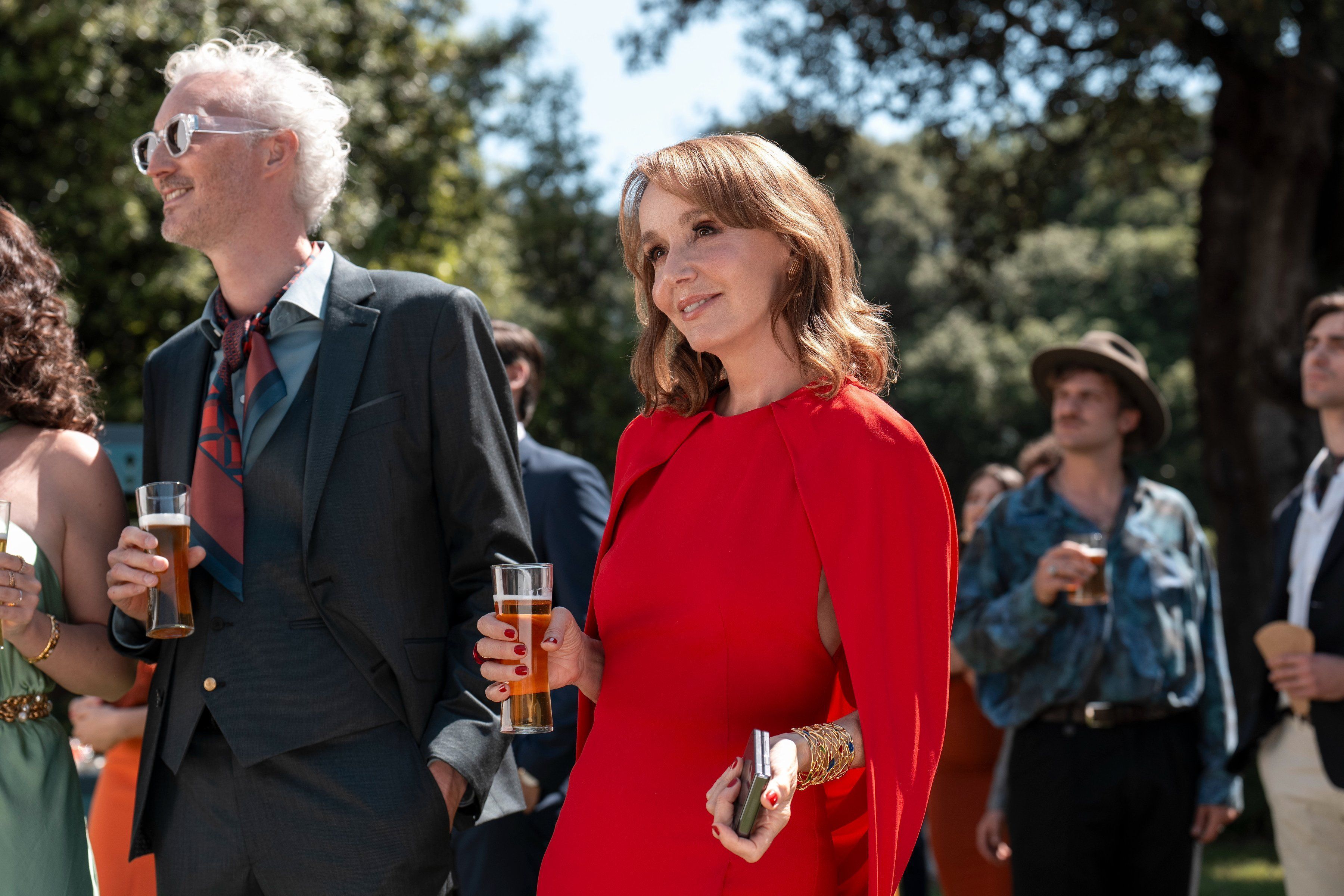 Imagens da 5ª temporada de "Emily in Paris" • Divulgação/ Netflix