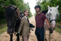 "Emily in Paris": 5ª temporada ganha data de estreia e fotos inéditas