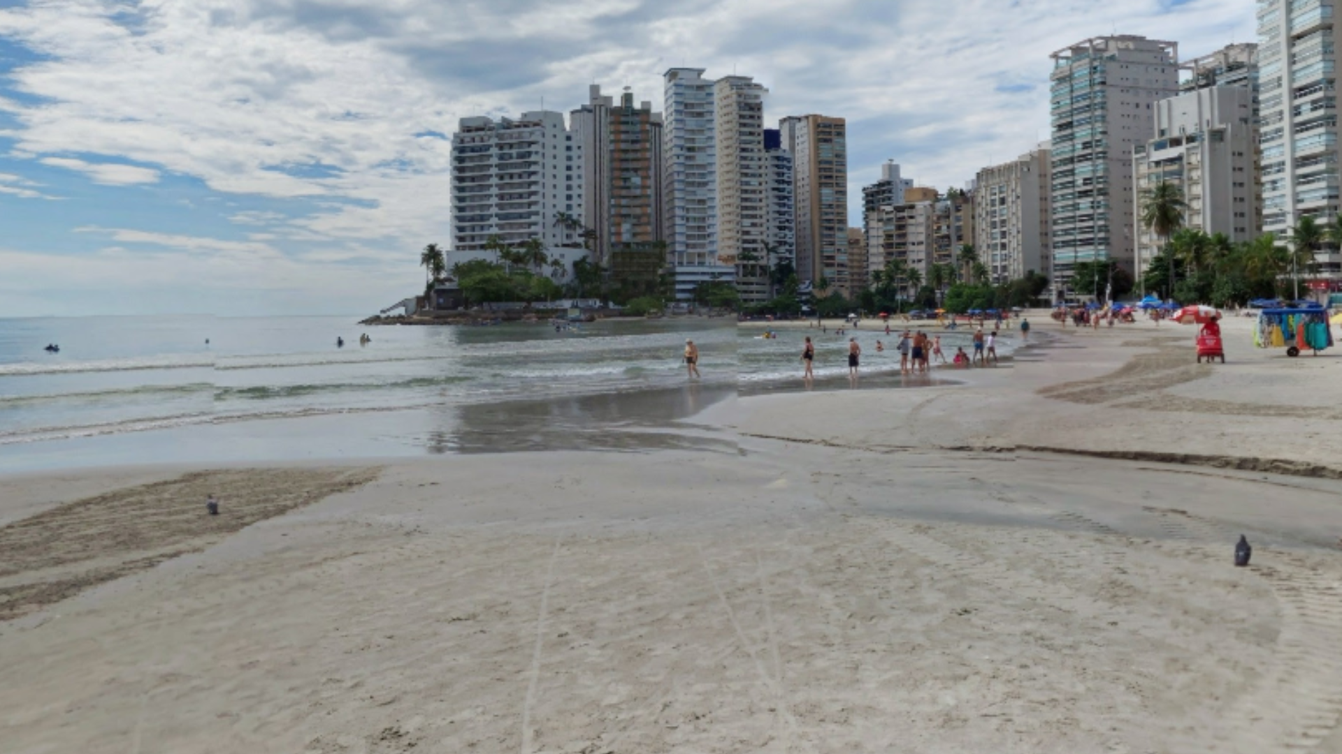 Assalto ocorreu na Praia das Asturias, em Guarujá, no litoral de São Paulo