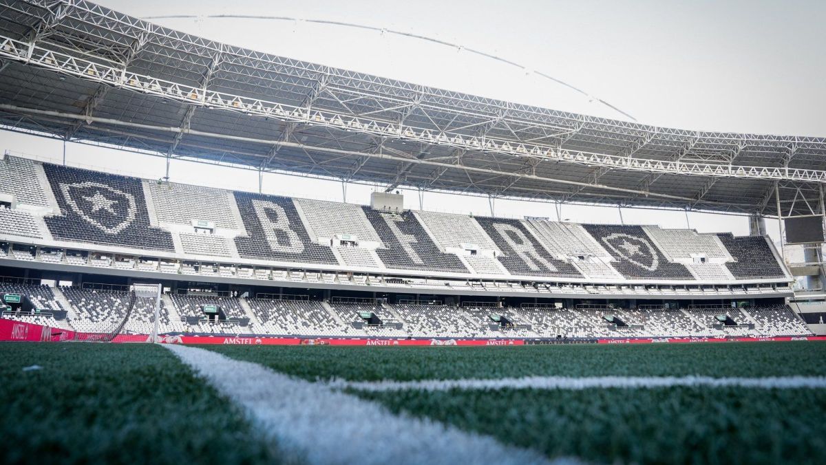 Botafogo e Grêmio fazem jogo atrasado querendo abrir distância do Z4