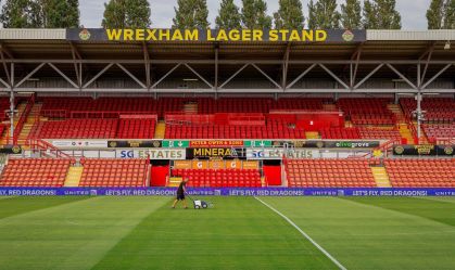 Wrexham x West Bromwich: horário e onde assistir ao jogo da Championship