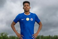 Ex-Palmeiras, Estêvão é finalista do prêmio de revelação na Bola de Ouro
