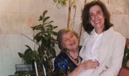 Fernanda Torres anuncia morte da sogra e relembra passado em homenagem