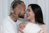 Neymar e Bruna Biancardi descobrem câmeras escondidas e deixam mansão; veja