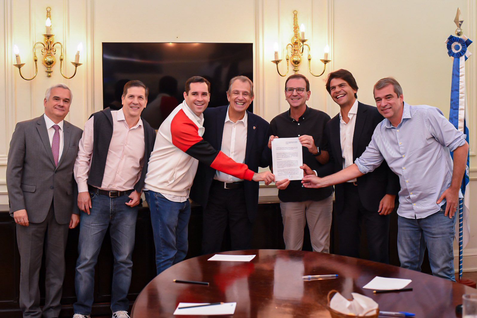 Diretoria do Flamengo se reuniu com a Prefeitura do Rio