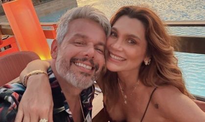 Otaviano se declara à Flávia Alessandra: "Carnaval não tem fim"