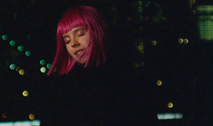 Antes do início da turnê, Flor Gil lança clipe de "Cinema Love"; assista