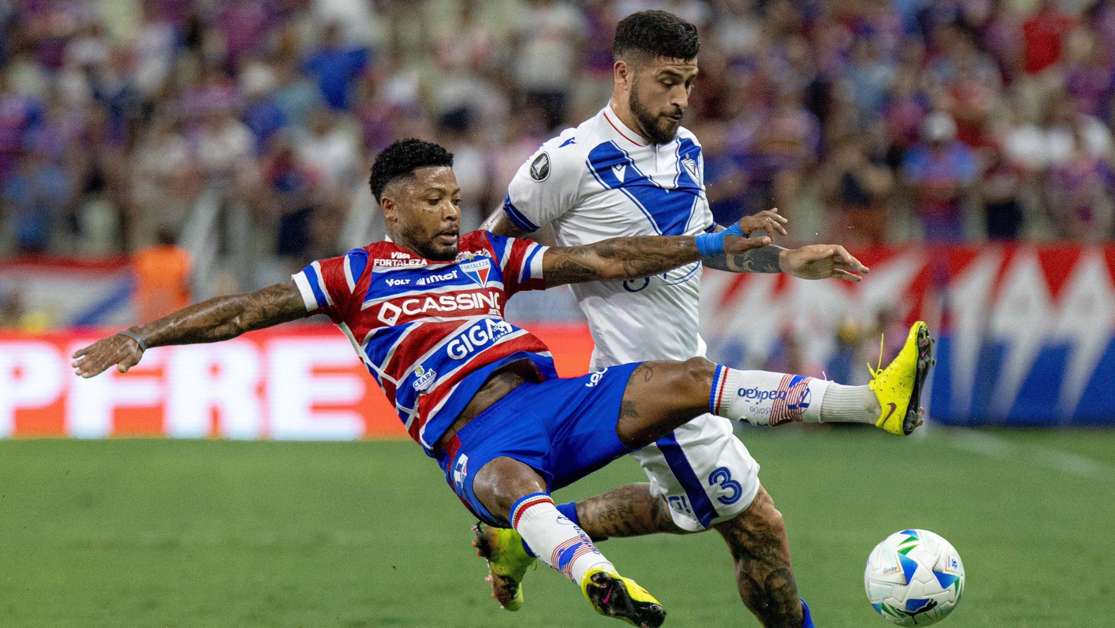 Lance de Fortaleza x Vélez, pela Libertadores