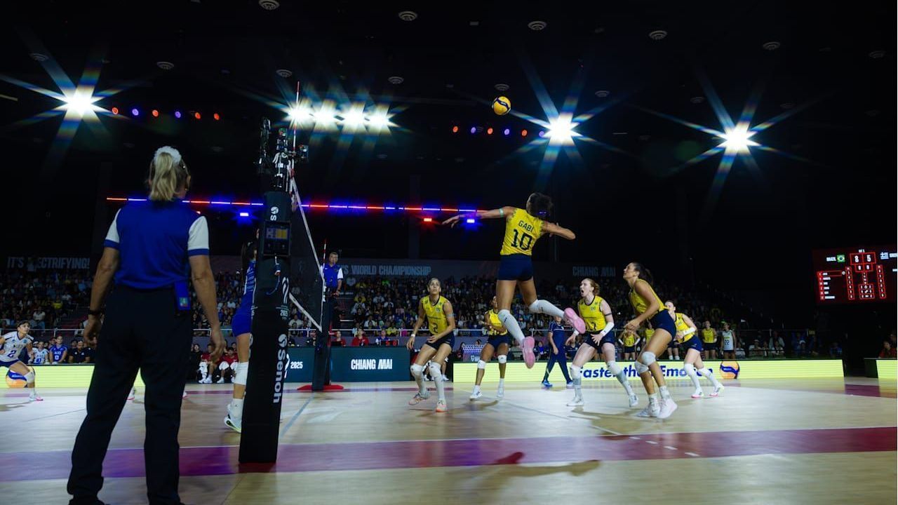 Gabi comandou vitória do Brasil contra a Grécia