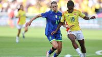 Brasil marca gol contra bizarro na final da Copa América; veja lance