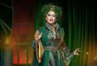 Gloria Groove estreia no musical "Wicked" em São Paulo; veja