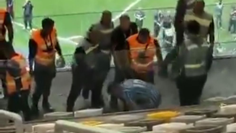 Torcedores do Godoy Cruz se envolveram em briga com polícia na Arena MRV
