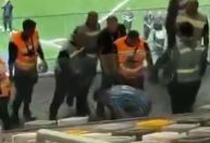 Torcedores do Godoy Cruz se envolvem em briga com a polícia na Arena MRV