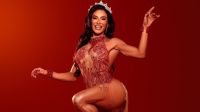 Gracyanne Barbosa é coroada rainha de bateria da União da Ilha