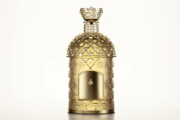 Perfume da Guerlain em colaboração com a Chaumet com 336 diamantes • Divulgação