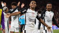 Gui Negão brilha, e Corinthians vence Athletico-PR na Copa do Brasil