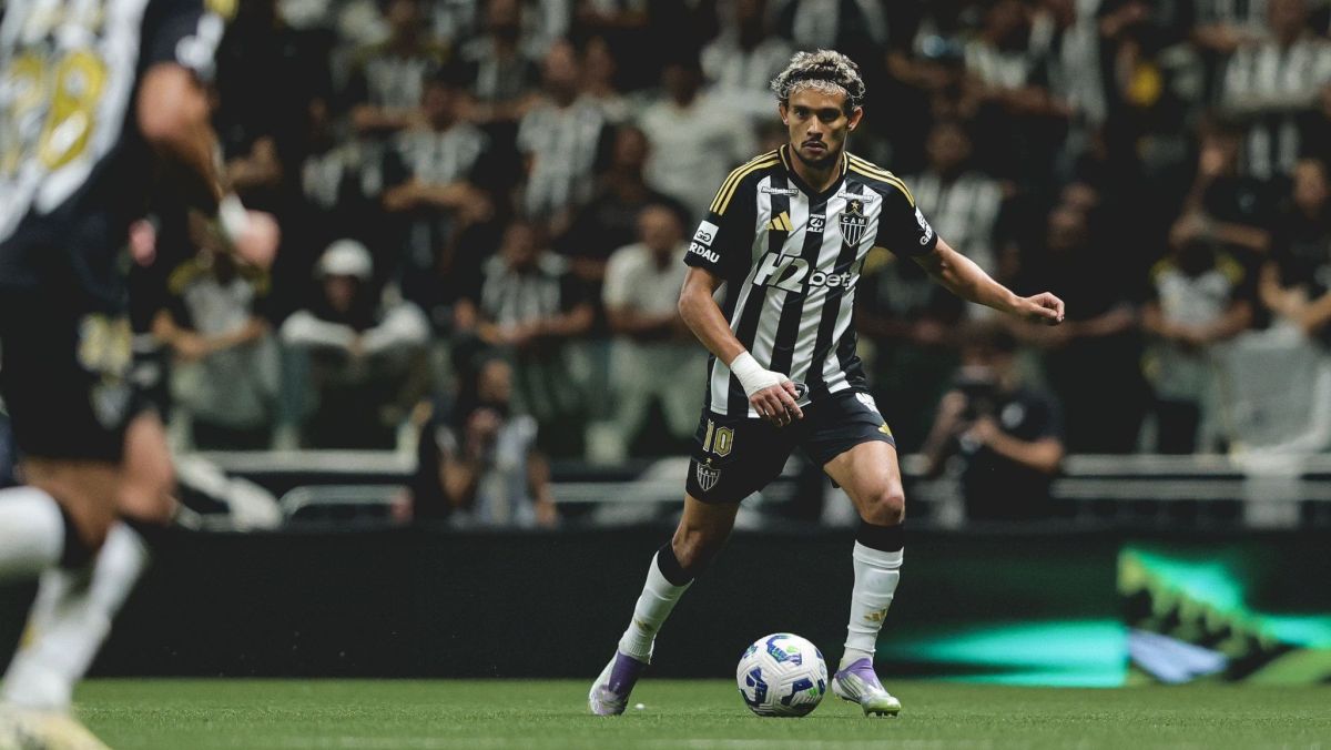 Mudryk volta a jogar pelo Chelsea após redução de punição