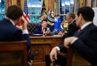 Em conversa com Putin, Trump expressa frustração com negociações de paz