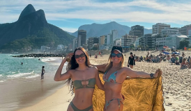 Helô Pinheiro recebe elogios ao posar em Ipanema com a neta: "Não é humana"