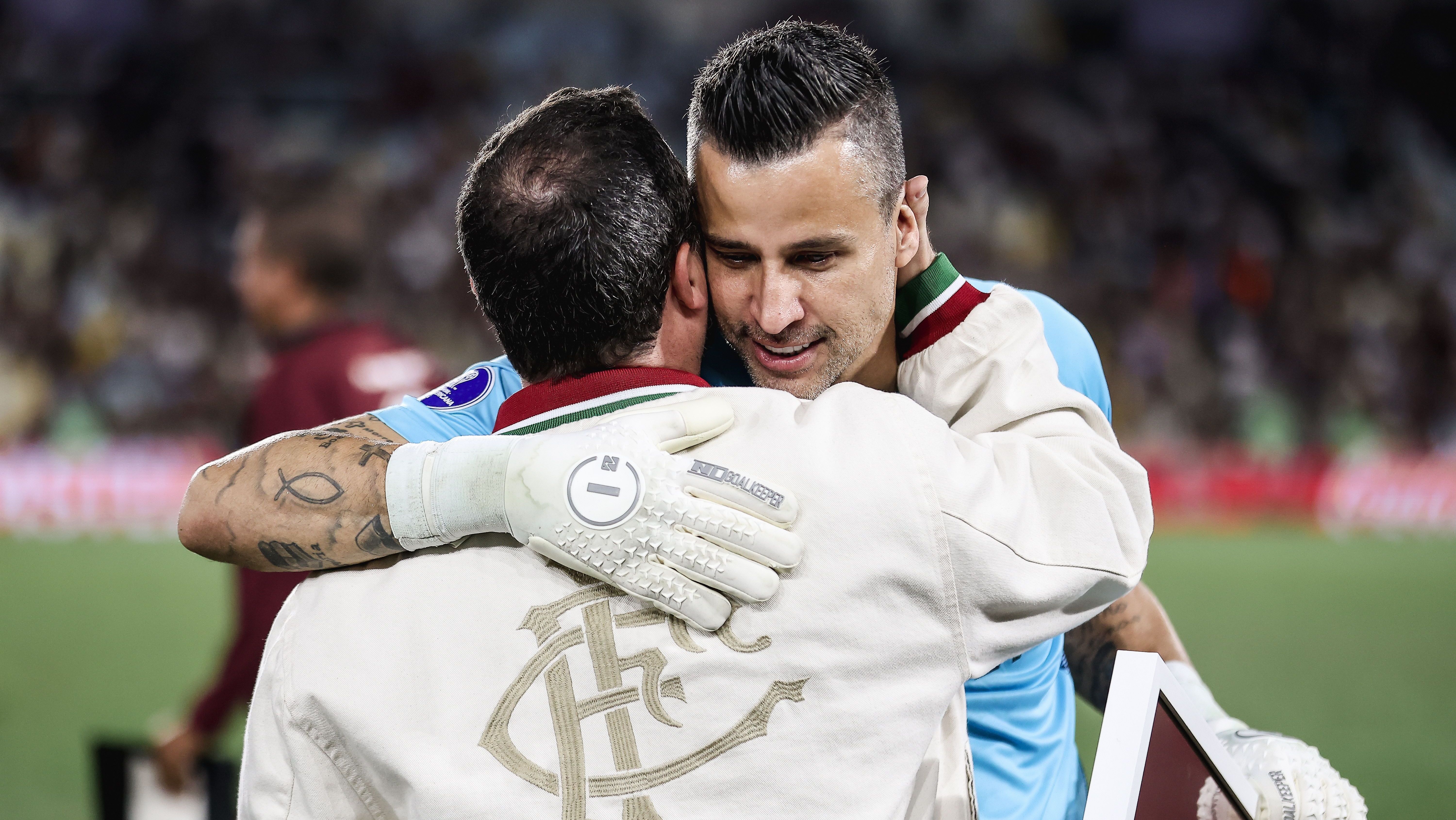 Fábio foi homenageado por recorde de partidas no futebol mundial