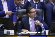 Hugo aciona Polícia Legislativa após confusão no plenário da Câmara