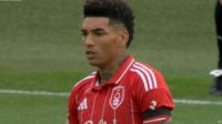Igor Jesus tem estreia discreta na Premier League; saiba como foi