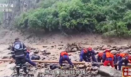 Chuvas no noroeste da China matam 13 e obrigam quase dez mil a fugirem