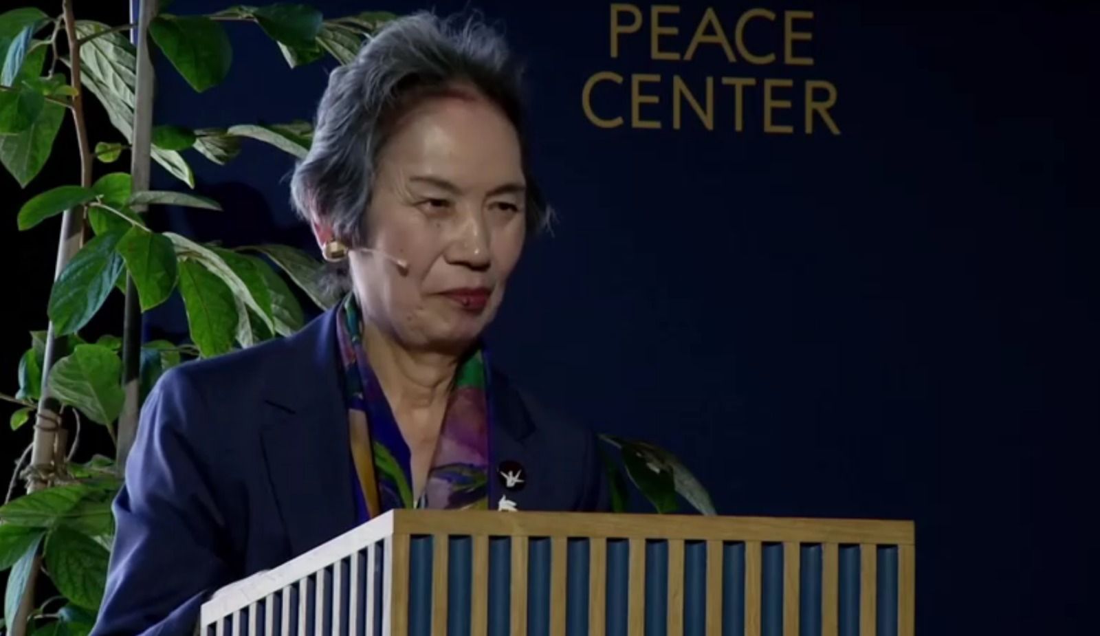 Sobreviventes de Hiroshima alertam sobre ameaça nuclear no mundo atual durante conferência do Prêmio Nobel, em Oslo, Noruega