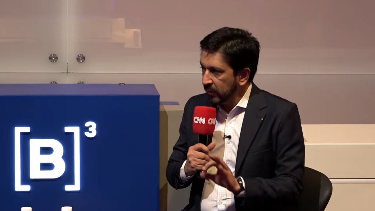 Ajuste fiscal permite olhar para o futuro, diz Nunes ao CNN Talks