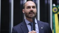 Oficial de justiça comunica ao STF dificuldade para notificar Eduardo