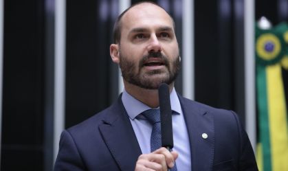 Eduardo Bolsonaro à CNN: "Até março posso avaliar” saída do PL