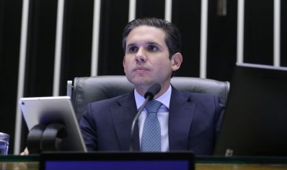 Hugo Motta pede prioridade à PEC que blinda Congresso