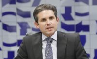 Após reunião de líderes, Hugo pauta "PEC da Blindagem" e fim do foro