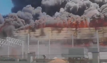 Grande incêndio já atinge duas fábricas na Zona Franca de Manaus