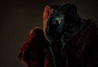 Jacob Elordi diz que gastava até 10 horas na maquiagem de "Frankenstein"