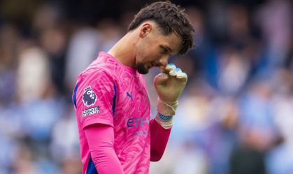 Guardiola defende substituto de Ederson após falha em derrota do City