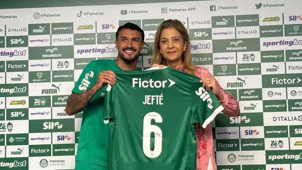 Jefté foi apresentado pelo Palmeiras nesta sexta-feira (29)