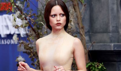 Jenna Ortega revela que usa beleza para construir personagem