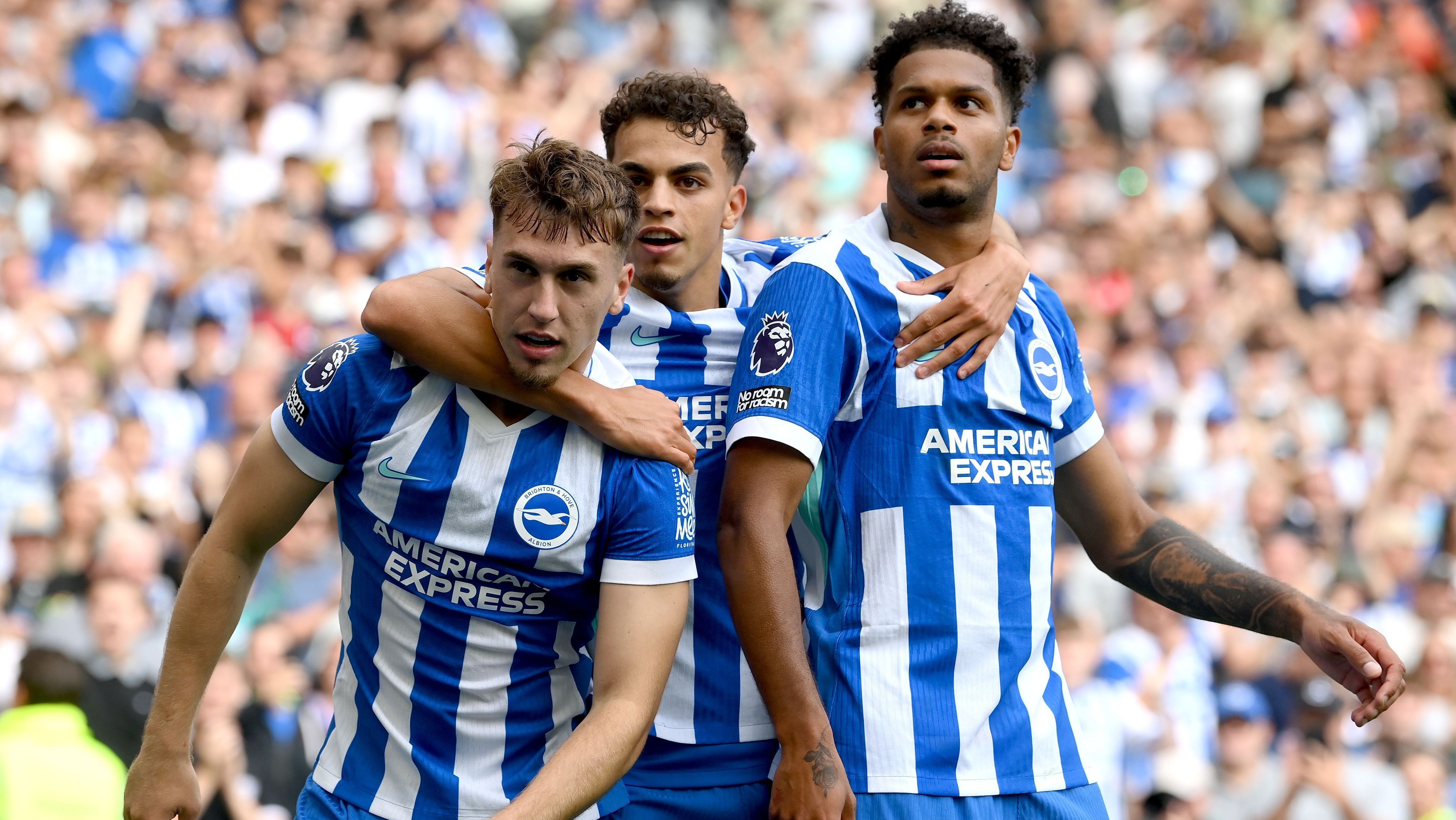 Jogadores do Brighton comemoram gol contra o City