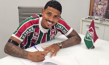 Fluminense anuncia renovação de contrato de John Kennedy até 2027